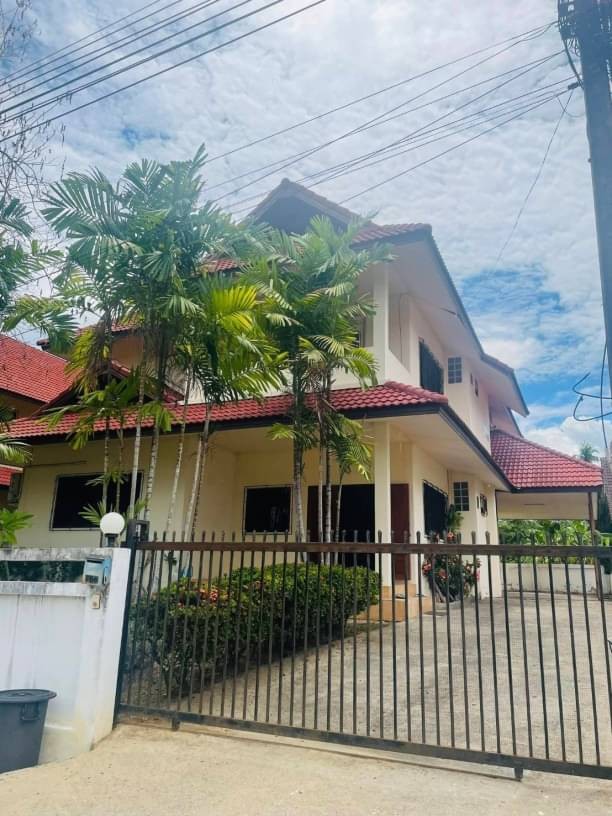 โซนหางดง ขายพร้อมผู้เช่า 7 ล้าน 100 ตรว. 5 นอน 5 น้ำ เวิล์คลับแลนด์ หนองควาย บรรยากาศดี ไม่แออัด​ ทางเข้าออกสะดวก ใกล้เมือง