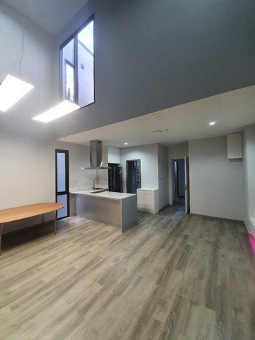 [H062] ให้เช่า 85k โฮมออฟฟิศห้องหัวมุม โครงการ The Pride 77 ปากซอยอ่อนนุช 30 เขตสวนหลวง ใกล้สถานีรถไฟฟ้า BTS อ่อนนุช และ บางจาก