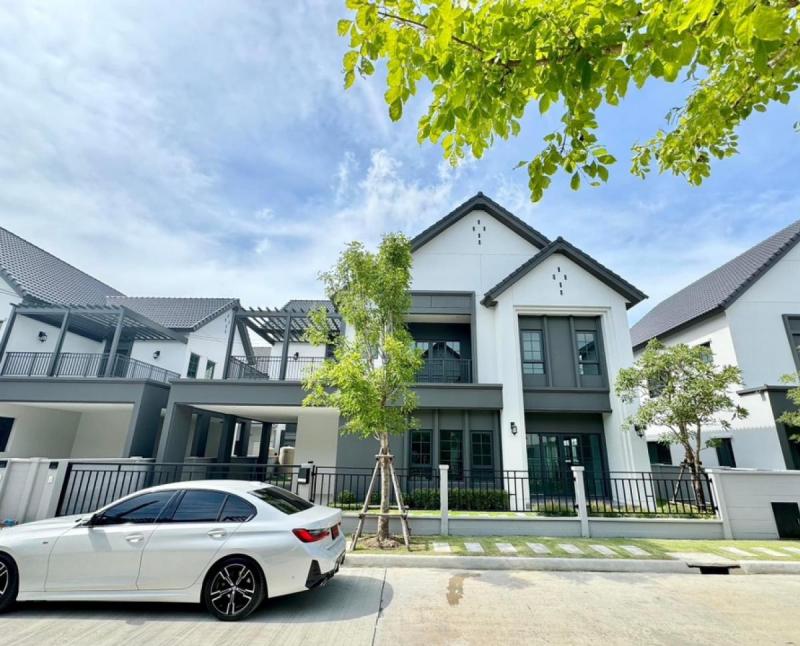 ขายบ้านเดี่ยวเดอะ เชนโทรบางนาพื้นที่ใช้สอย 303 ตรม. ที่ดิน 71ตร.ว. 4 ห้องนอน 5 ห้องน้ำ2 ห้องนั่งเล่น 1 ห้องแม่บ้าน3 ที่จอดรถถนนบางนาตราด