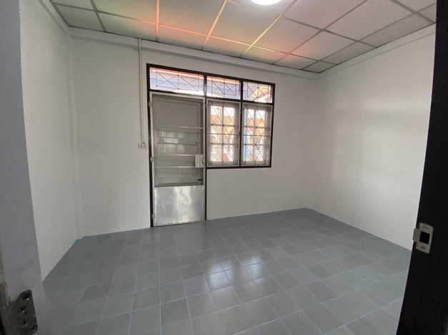 ขายด่วนทาวน์เฮ้าส์​ 2 ชั้น ทำเลทอง หมู่บ้านโพรงมะเดื่อวิลล่า อ.เมืองนครปฐม จ.นครปฐม