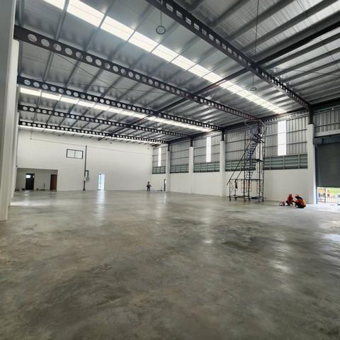 ขายโรงงานใหม่ ลำลูกกาคลอง9 ปทุมธานี ขนาดหลาย SIZEตามกิจการของลูกค้า อยู่ในพื้นที่สีม่วง ขนาด 600-1000 ตารางเมตร เหมาะกับทุกธุรกิจ