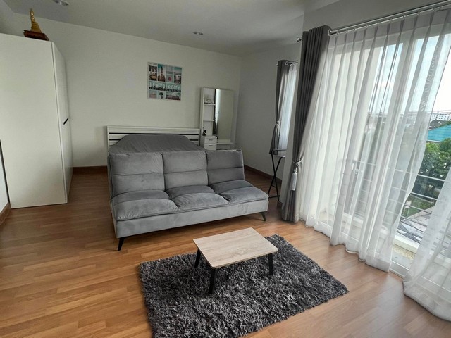 ให้เช่าโฮมออฟฟิตบ้านแฝด 3 ชั้น ถนนใหญ่วิภาวดีขาเข้า หมู่บ้านชวนชื่นโมดัส วิภาวดี ขนาด 50 ตรว. พื้นที่ใช้สอย 248 ตรม. จำนวน 3 ห้องนอน