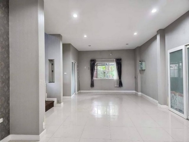 บ้านเดี่ยว 2 ชั้น สไตล์โมเดิร์น หมู่บ้านธาราคิรี โซนสุเทพ