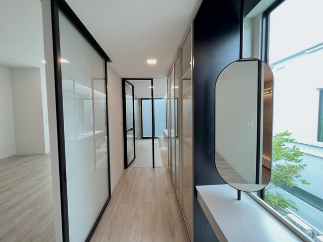 ให้เช่า บ้านเดี่ยว Vive กรุงเทพกรีฑา บ้านเดี่ยว 3 ชั้น พร้อมลิฟท์ส่วนตัว (บ้านเปล่าพร้อมเข้าอยู่ได้เลย )