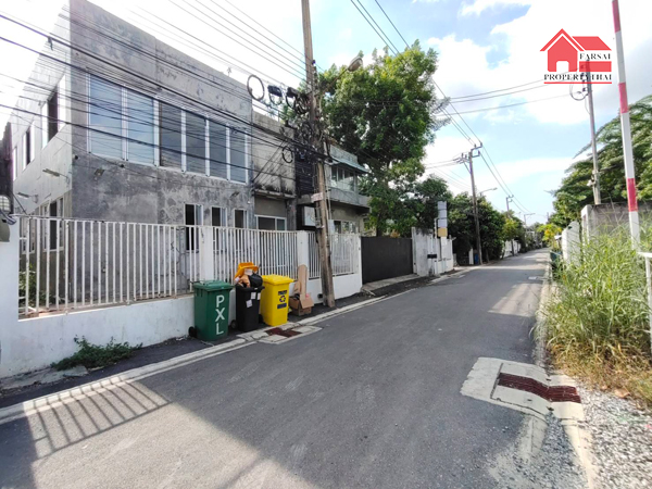 ให้เช่าบ้านเดี่ยว 2 ชั้นเนื้อที่ 101 ตารางวา พื้นที่ใช้สอย 450 ตารางเมตร 5 ห้องนอน 3 น้ำ แอร์ เฟอร์บางส่วน ถนน สุขุมวิท101/1