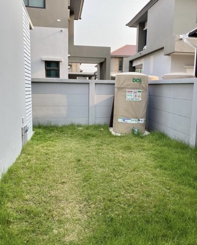 ขายบ้านเดี่ยว 2 ชั้น หมู่บ้าน เวนิสพระราม 9 ขนาด 50 ตรว. ทำเลหน้าสวนส่วนกลางของหมู่บ้าน เฟอร์นิเจอร์ครบ พร้อมอยู่