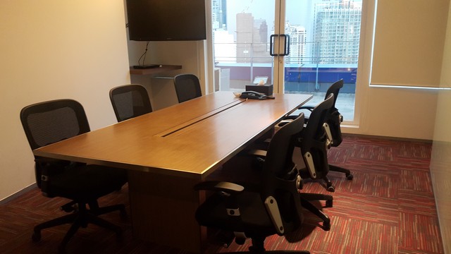 ออฟฟิศตกแต่งพร้อมใช้ สุขุมวิท  อาคารทูแปซิฟิคเพลส มีพนักงาน 1 ท่านขึ้นไป   BTS นานา โทร 025125909,  084-543-4833 ดูข้อมูลอาคารอื่นที่ www.irentoffice.com ยินดีรับฝากขาย-เช่าสำนักงาน- รองรับพนักงานตั้งแต่ 1 ท่านขึ้นไป ราคาค่าเช่าประมาณ 10,000 บาทขึ้นไป- มีอุปกรณ์สำนักงานครบทั้งโต๊ะ เก้าอี้ ตู้เก็บเอกสาร พร้อมใช้- ระบบอินเตอร์เน็ต และ wifi ตลอดระยะเวลาทำงาน- มีพนักงานต้อนรับ คอยรับโทรศัพท์ รับจด