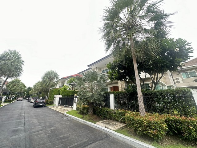 ขายบ้านเดี่ยว 2 ชั้น 80 ตรว. โครงการแกรนด์ บางกอก บูเลอวาร์ด พระราม 9 – ศรีนครินทร์ ติดถนนกรุงเทพกรีฑา ใกล้ทางด่วน ใกล้นานาชาติเวลลิงตัน