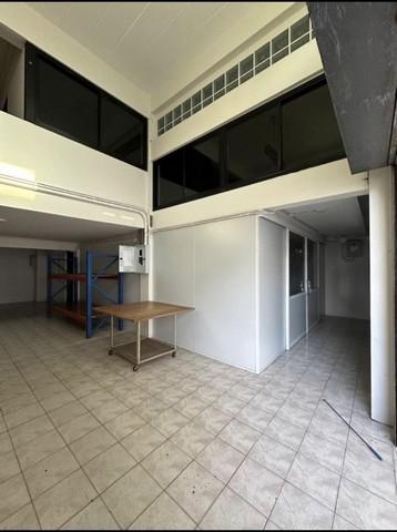 ให้เช่าอาคารพาณิชย์ 2คูหาติด หลังมุม ติดถนนแฮปปี้แลนด์สาย1 เข้าออกได้ทั้งลาดพร้าวและนวมินทร์ ที่ดิน 50 ตารางวา  พื้นที่ใช้สอย 650 ตารางเมตร