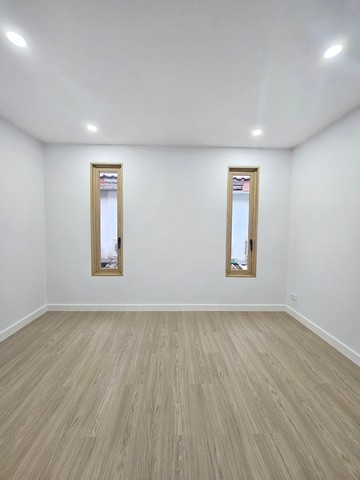 POR4857 ขายบ้าน ทาวน์เฮ้าส์ 2 ชั้น บ้านสไตล์ Japandi โครงการ Maneeya มณียา ติดเลียบด่วนเอกมัย รามอินทรา ถ. ประดิษฐ์มนูธรรม