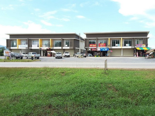 อาคารพาณิชย์ The Center Phu Kradueng พื้นที่ =  17 ตาราง-วา 2 ห้องนอน 2590000 THB ไม่ไกลจาก โรงพยาบาลภูกระดึง ราคาพิเศษ!