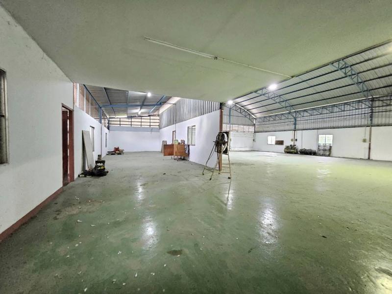 ขายโกดังโรงงานพานทองชลบุรี ​เหมาะกับธุรกิจ​กำลังจะขยายกิจการ​(คลังสินค้า)​ ใกล้สี่แยกมาบโป่ง