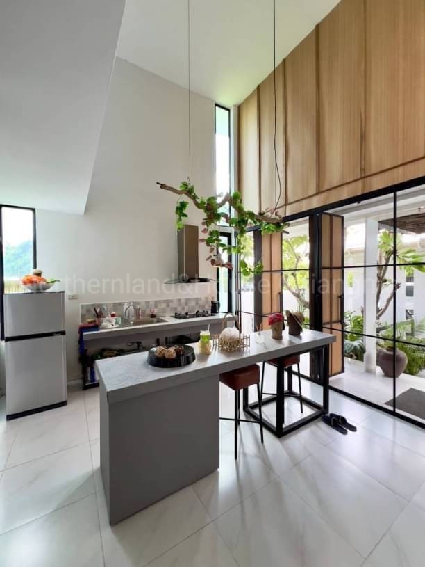 พูลวิลล่า สไตล์โมเดิร์นสุดหรู ขาย 9.8 ล้าน ให้เช่า 60,000 บาท/เดือน หางดง เฟอร์นิเจอร์ครบ ใกล้สนามบิน 15 นาที เดินทางสะดวก พร้อมเข้าอยู่