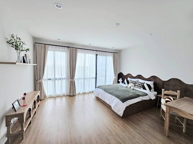 ให้เช่าทาวโฮม 3 ชั้น 3 ห้องนอน บ้านกลางเมือง พระราม9 - กรุงเทพกรีฑา (ตัดใหม่) บ้านใหม่ ยังไม่เคยอยู่ ตกแต่งครบ พร้อมเข้าอยู่