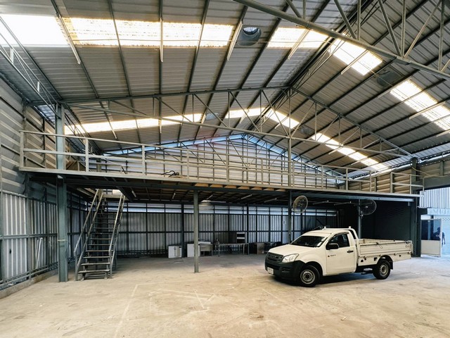 ให้เช่าโกดัง รัชดา ห้วยขวาง  พื้นที่   460  Tel. 0814164142