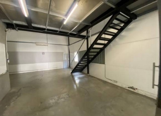 ให้เช่าโกดังเก็บสินค้า ลาดพร้าว   พื้นที่  120 ตรม.  ราคา  35,000