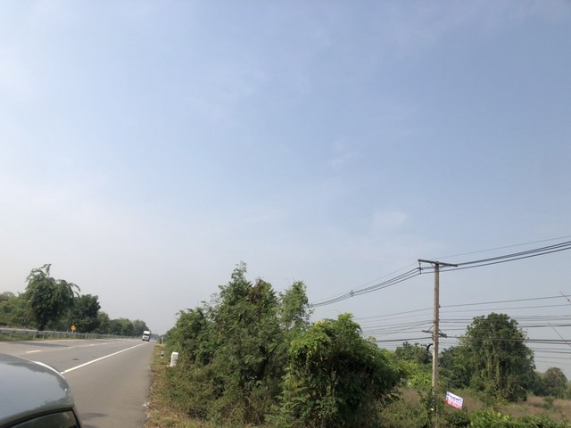 ทรัพย์ขายเช่าเอาใจลูกค้าต่อได้ เมืองบ้านตากจังหวัดตาก  3-1-40 ไร่ ติดถนนเอเซีย AH1 ติดถนนพหลโยธินไร่ 3ลบ. โทร096-8821857