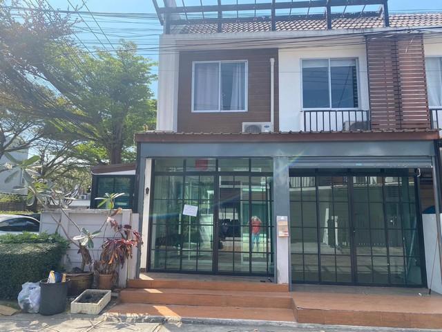 ให้เช่า ทาวน์โฮม 2ชั้น  ถนนประเสริฐมนูกิจ หมู่บ้าน อารียา ลาดปลาเค้า ลาดพร้าว เนื้อที่ 25 ตารางวา 2 ห้องนอน 2 ห้องน้ำ จอดรถได้ 4 คัน 