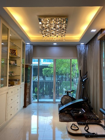 ขายหรือเช่า บ้านเดี่ยว 2 ชั้น หมู่บ้าน นารา โบทานิค ถนนศรีนครินทร์ 2 หลังเชื่อมกัน รวม 100 ตรว. แต่งสวย พร้อมเฟอร์ทั้งหล