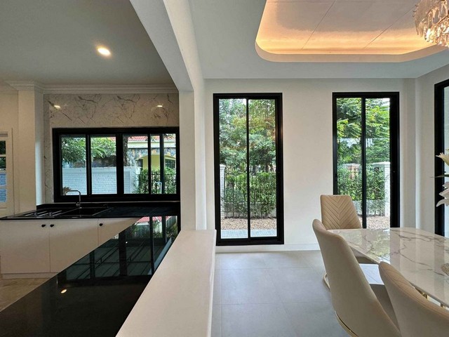 For sale 2-storey detached house newly renovated Chiang Mai Country Garden San Kamphaeng size 146 sq.w. luxurious