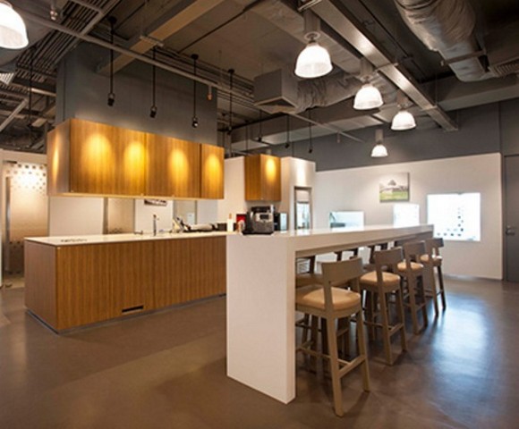 ออฟฟิศตกแต่งพร้อมใช้ รัชดา ห้วยขวาง  อาคารเดอะไนน์ ทาวเวอร์ มีพนักงาน 1 ท่านขึ้นไป