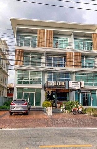 รหัสทรัพย์R3168 ให้เช่าและขาย อาคารพาณิชย์ 3.5ชั้น ตึกหลังมุม สร้างใหม่ ย่านรามคำแหง มีนบุรี  