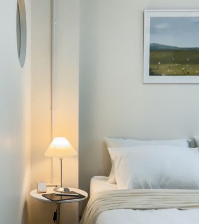 คอนโดโซนนิมมาน รีโนเวทใหม่ยกห้อง สไตล์มินิมอล เครื่องใช้ไฟฟ้าพร้อม ลากกระเป๋าเข้าอยู่ได้เลย