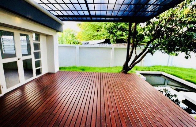 บ้านเดี่ยว 2 ชั้น โชคชัยสี่ 39 ขนาด 122 ตรว.  เฟอร์นิเจอร์บิ้วอินครบ ปูปาร์เก้ไม้มะค่าทั้งหลัง บรรยากาศดี