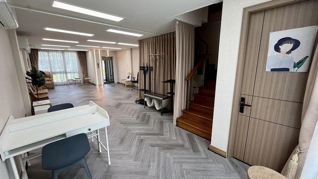 ขายพร้อมผู้เช่า โฮมออฟฟิศ 4 ชั้น JW Urban Home Office  สรงประภา-ดอนเมือง ลิฟต์แก้วส่วนตัว 22.5 ตรว 240 ตรม