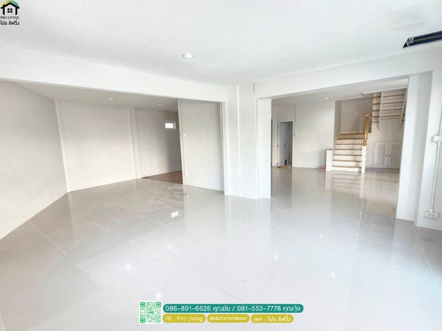 หมู่บ้านบุศรินทร์ ประชาอุทิศ129 บ้านหลังมุม  รีโนเวทใหม่ทั้งหลัง สไตล์นอร์ดิก