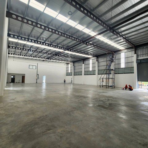 me2ขายโรงงานใหม่ หรือที่ดินจัดสรรสำหรับสร้างโรงงาน พื้นที่สีม่วง มีหลาย SIZEให้เลือก ทำเลลำลูกกาคลอง9  ขอใบรง.4 ได้