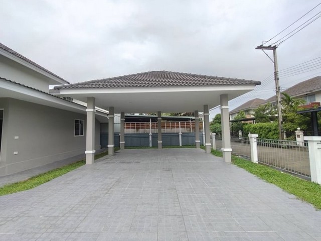 บ้านหลังใหญ่ 2 ชั้น กาญจน์กนกวิลล์8 สันทรายแม่โจ้