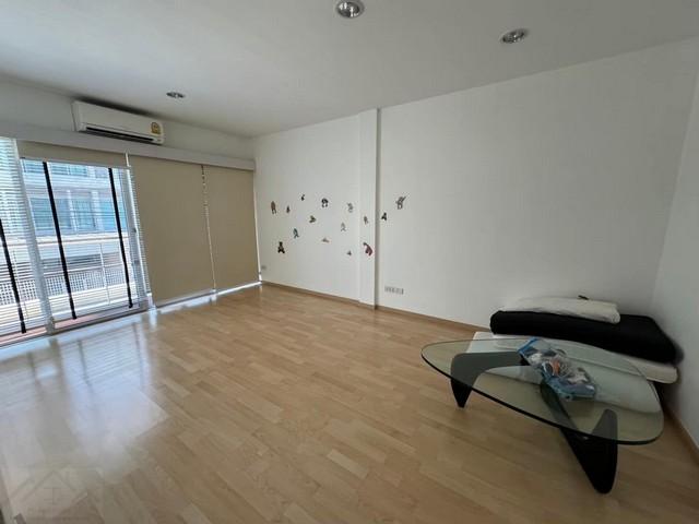 EPL-HS1359 ขายทาวน์โฮม 3 ชั้น 2 หลังติดกัน โครงการโนเบิล คิวบ์ พัฒนาการ Noble Cube Pattanakarn ขนาดที่ดิน 40.4 ตารางวา