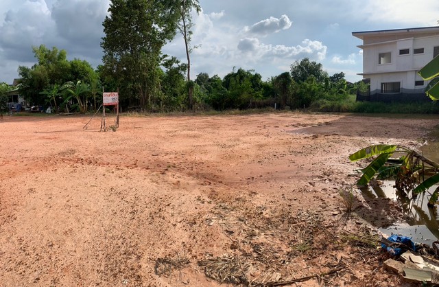 ขายที่ดินเปล่า 257.3 ตารางวา หลังวัดอรัญญิกและโครงการฟิโอร่าโฮม สามารถเข้าออกได้หลายเส้นทางไปเส้นถ.พระองค์ขาวหรือถ.ศรีคชคง