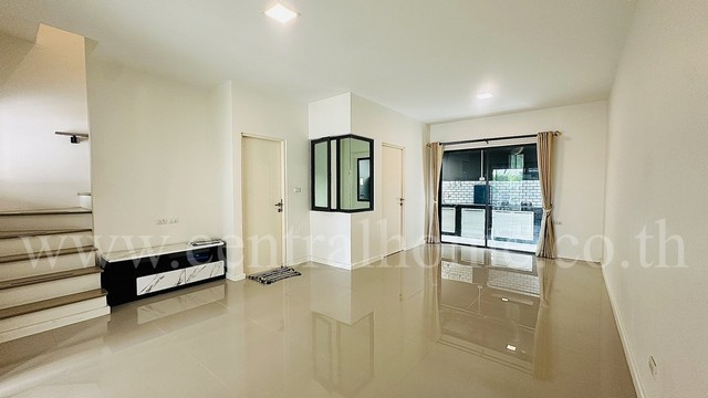 ทาวน์โฮม สิริ เพลส ราชพฤกษ์ - รัตนาธิเบศร์ หลังมุม