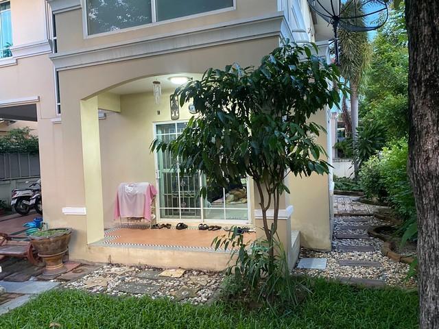 EPL-HR3842 ให้เช่าบ้านเดี่ยว 2 ชั้นหลังมุม หมู่บ้านนลินวิลล์4 ซอยราษฎร์พัฒนา  เนื้อที่ 52 ตารางวา 3 ห้องนอน 2 ห้องน้ำ แอร์ 4 เครื่อ