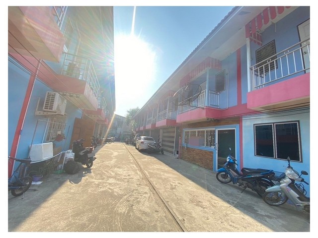 ขายทาวน์เฮ้าส์พร้อมสิ่งปลูกสร้างมือสอง  อำเภอเมืองฉะเชิงเทรา ฉะเชิงเทรา