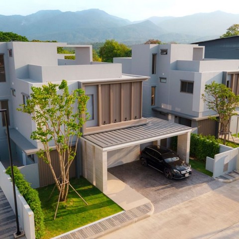 พูลวิลล่าสุดหรู 3 ชั้น ใจกลางเมืองแม่ริม                 