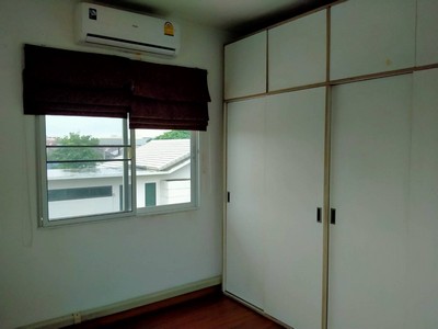 ให้เช่าบ้านเดี่ยว 3 ชั้น 4 ห้องนอน 5 ห้องน้ำ  ติดถนนประเสริฐมนูกิจ 7 ย่านลาดปลาเค้า ใกล้สุกี้ตี๋น้อย