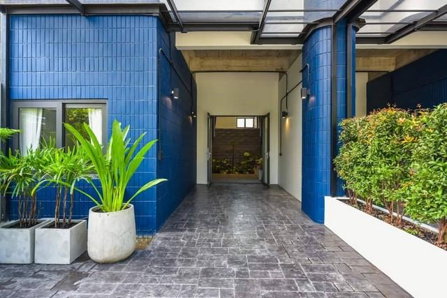 ให้เช่า-ขาย อาคารพาณิชย์ 5.5 ชั้น ย่านสุขุมวิท 109 บางนา ใกล้บีทีเอส แบริ่ง พื้นที่ 326 ตารางเมตร 5 ห้องนอน 6 ห้องน้ำ เครื่องใช้ไฟฟ้าครบ