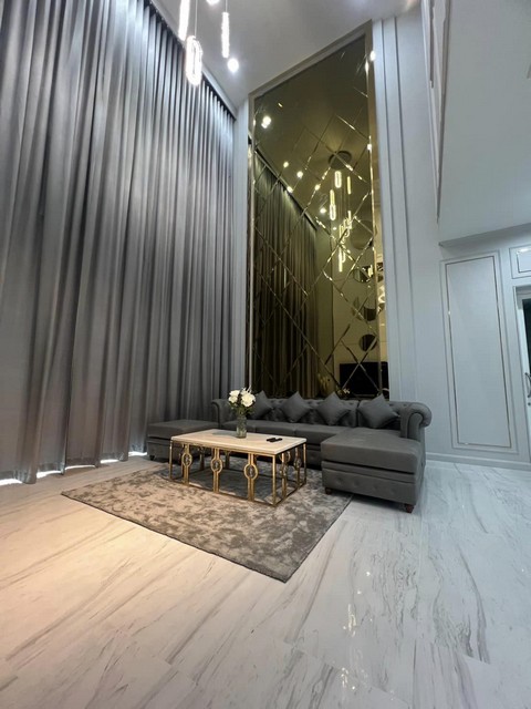 ขายบ้านเดี่ยว 2 ชั้นย่านราม 2 ขนาด 200 ตรว. 5 ห้องนอน บิวอินทั้งหลัง พร้อมเฟอร์นิเจอร์ สระว่ายน้ำส่วนตัว ใกล้เมกะบางนา 10 นาที