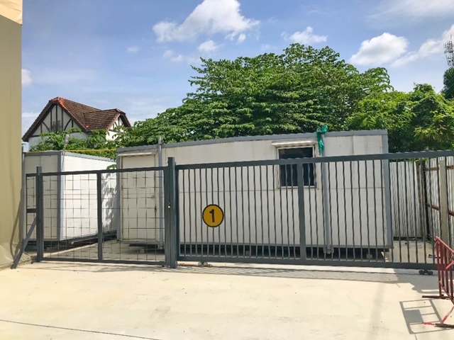 รพ.ปิยะเวท จอดรถมากกว่า 10 คัน ถ.เทียรร่วมมิตร ห้วยขวาง พระราม9 ซอย1-15 MRTรฟม. 0.6 กม.ออฟฟิศ โกดังให้เช่า 1,655ตร.ม.1ไร่ 22ตร.วา.