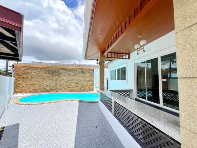 รร.นานาชาติเฮดสตาร์ท  3.5 กม. หาดป่าตอง 9นาที  PTT กะทู้  ให้เช่า พลูวิลล่าบ้าน เฟอร์ครบ  3นอน  แม็คโคร ภูเก็ต  รักสัตว์ 50ตรว. 200 ตรม. 