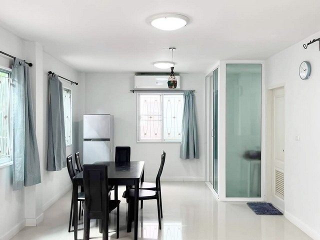 ให้เช่าบ้าน/ขายบ้านแฝดสไตล์บ้านเดี่ยว 2 ชั้น มบ.มัลดีฟส์ ปาล์ม (บางนา-วงแหวน)