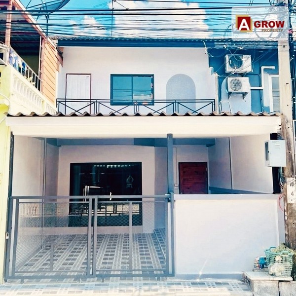 ม.จันทิมาธารี บ้านพร้อมอยู่รีโนเวทและตกแต่งใหม่ ปูกระเบี้อง เปลี่ยนสุขภัณฑ์ใหม่ทั้งหลัง