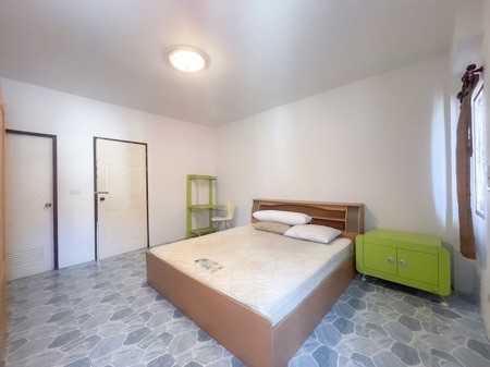 ทาวน์เฮ้าส์ 2 ห้องนอน 2 ห้องน้ำ #ว่างให้เช่า พร้อมเฟอร์นิเจอร์ครบครัน ใกล้หาดแม่น้ำ