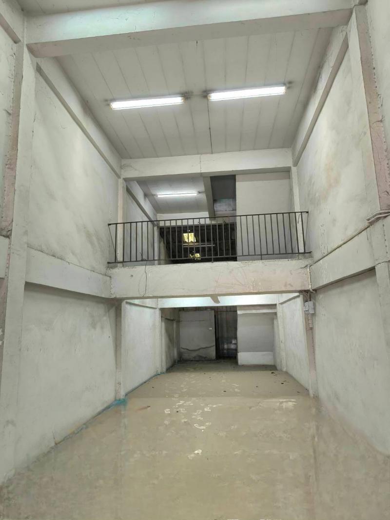 เช่าอาคารพาณิชย์ 1คูหา  ติดถนนเศรษฐกิจ  คลรองครุ  เมือง สมุทรสาคร ZW455