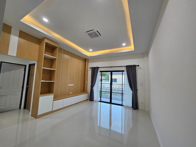 บ้านเดียวหลังใหญ่พร้อมเข้าอยู่ จัดโปรโมชั่น​พิเศษ​ 2​ หลังสุดท้าย เข้าออกได้หลายเส้นทาง