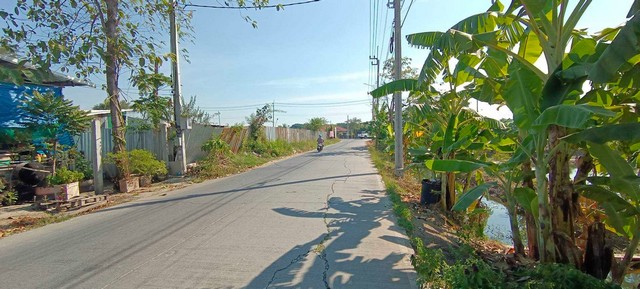 ขายที่ดิน 4 ไร่ ติดหมู่บ้านบางบัวทอง 4 แปลงสวย เหมาะทำ หมู่บ้าน คลังสินค้า อาคารพาณิชย์ ตลาด โรงงาน