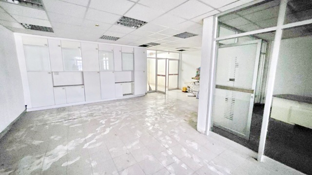 เดอะมอลล์ งามวงศ์วาน 1.4 กม. งามวงศ์วาน11-18ให้เช่าอาคารพาณิชย์ 4 ชั้น 2 คูหา ตลาดประชานิเวศน์3  เหมาะสำหรับทำออฟฟิศ ค้าขาย สปา